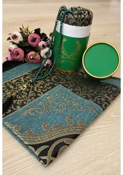 Ayhanhome Çeyizlik Tafta Seccade Seti ile Desenli Tafta Yeşil Seccade Karşılaştırması: Özellikler ve Kullanım Alanları